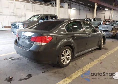 2013 Subaru Legacy 2.5I Limited z USA, uszkodzony, nr VIN 4S3BMBK68D3019992